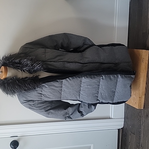 Badgley Mischka grey down coat w size L - Picture 7 of 10